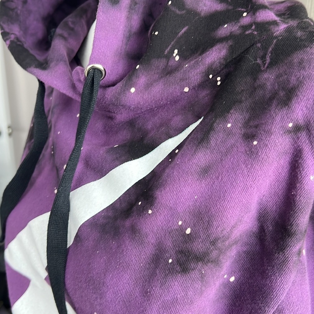 CHRLDR Crop Pullover Hoodie - Picture 4 of 7